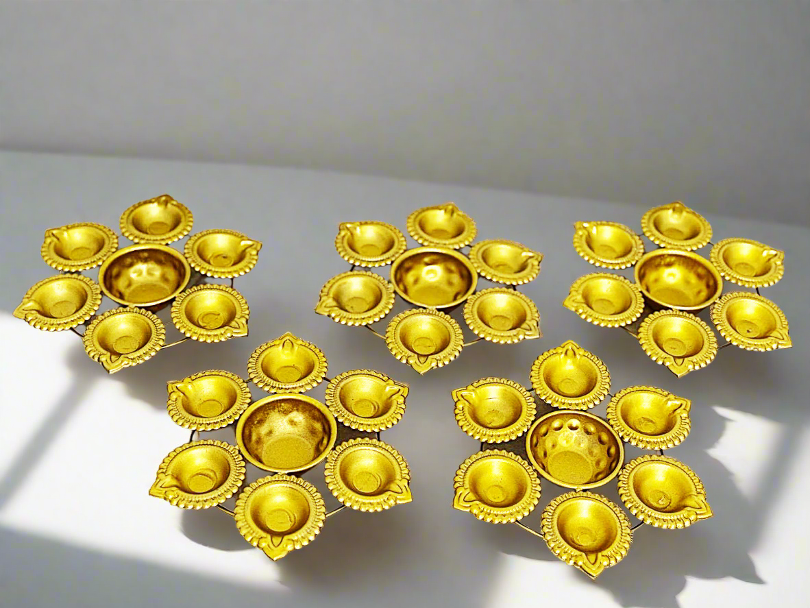 6 faceted diya set of 5