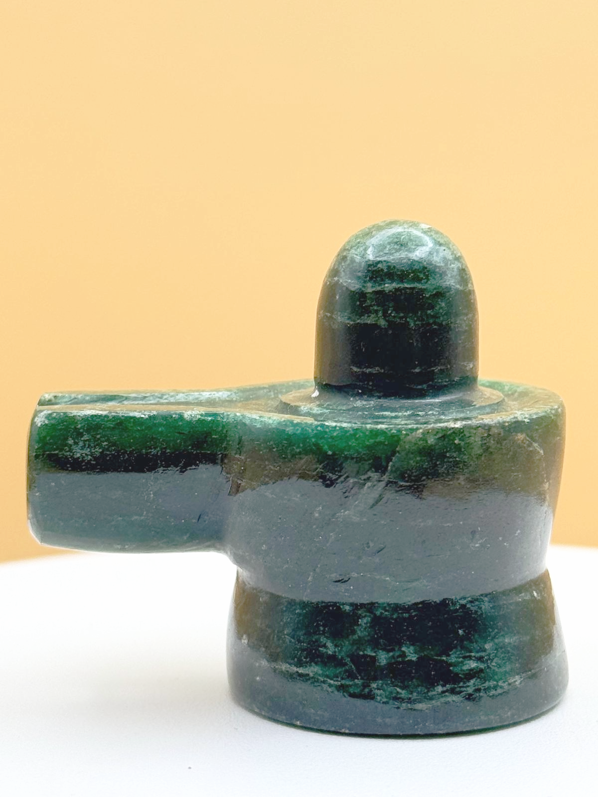 Natual hand-crafted emerald Shivling