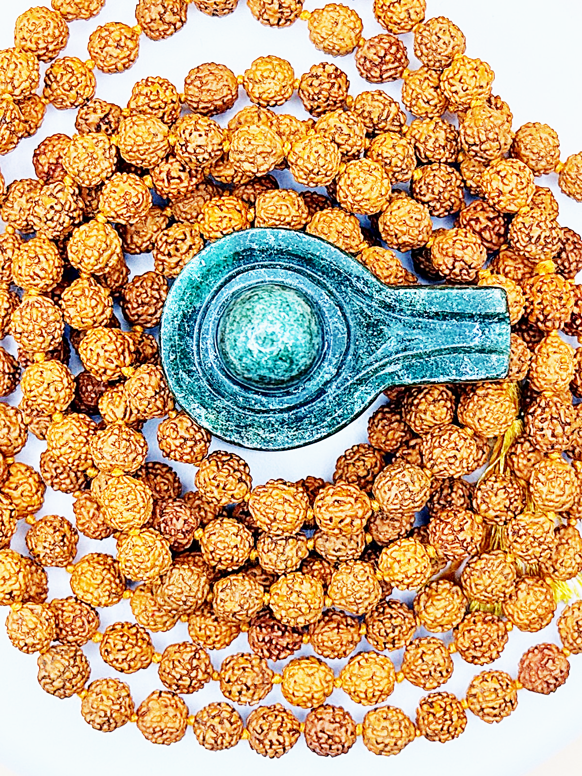Natual hand-crafted emerald Shivling